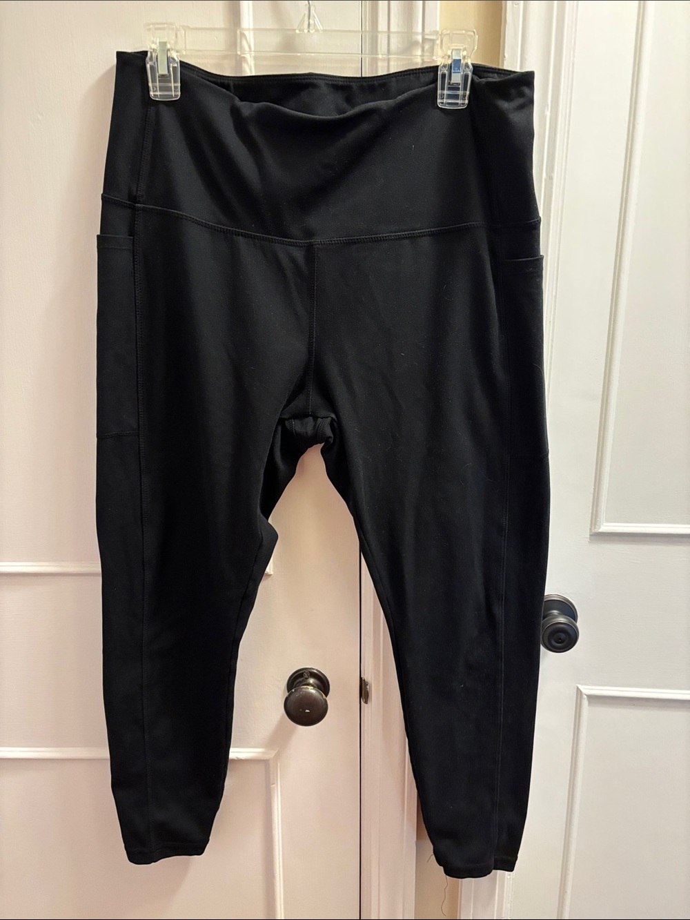 Danskin Black High-Waist Active Leggings with Side Pockets